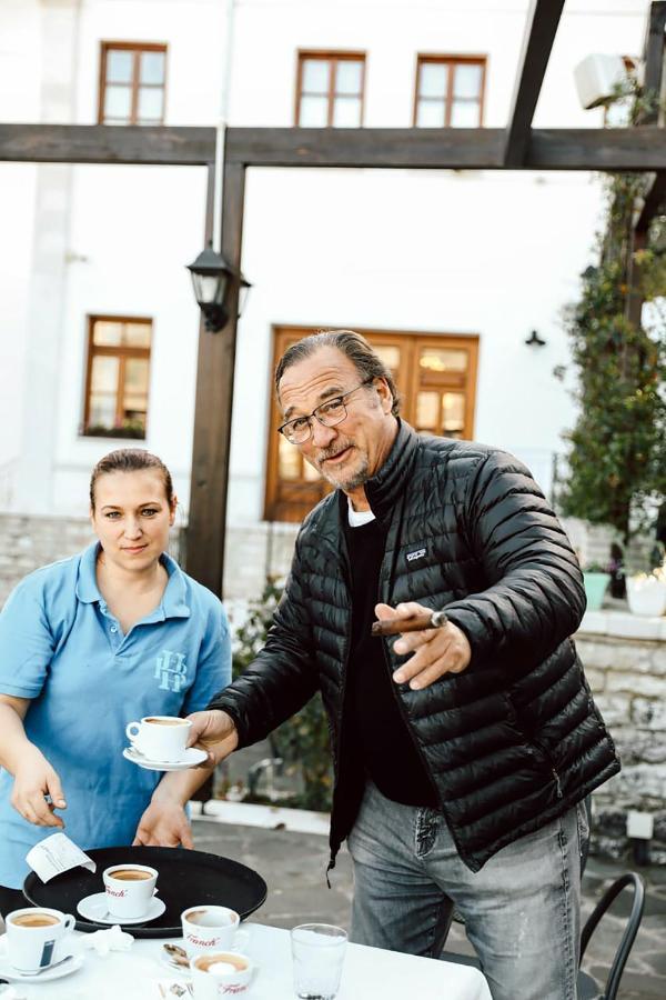 Hotel Bineri Gjirokaster Bagian luar foto
