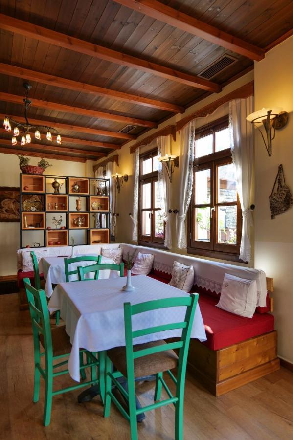 Hotel Bineri Gjirokaster Bagian luar foto