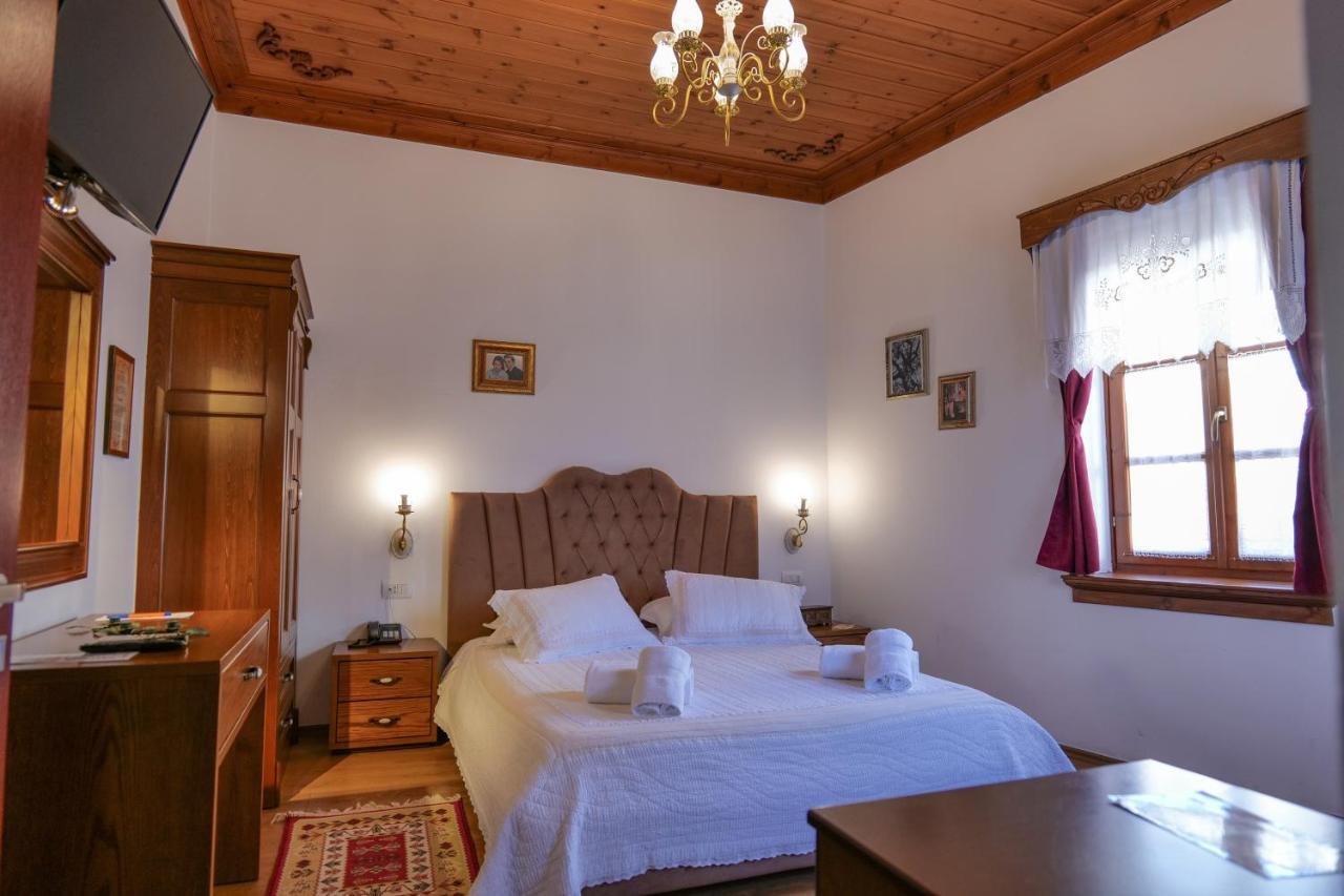 Hotel Bineri Gjirokaster Bagian luar foto