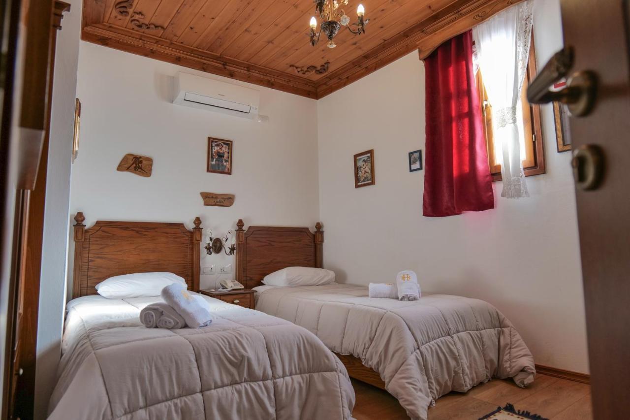 Hotel Bineri Gjirokaster Bagian luar foto