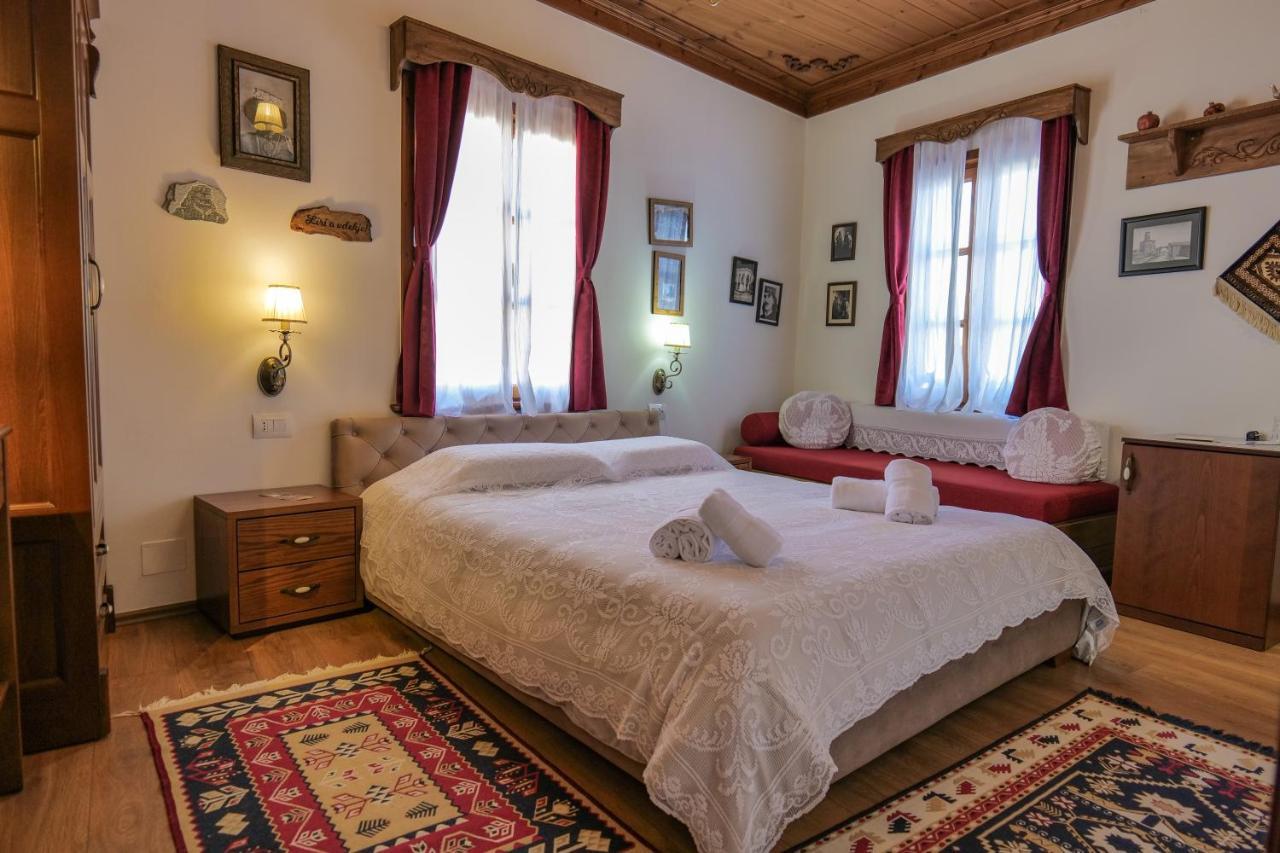 Hotel Bineri Gjirokaster Bagian luar foto
