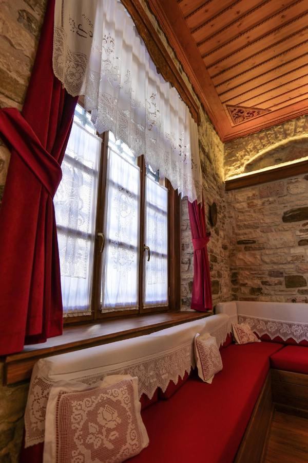 Hotel Bineri Gjirokaster Bagian luar foto