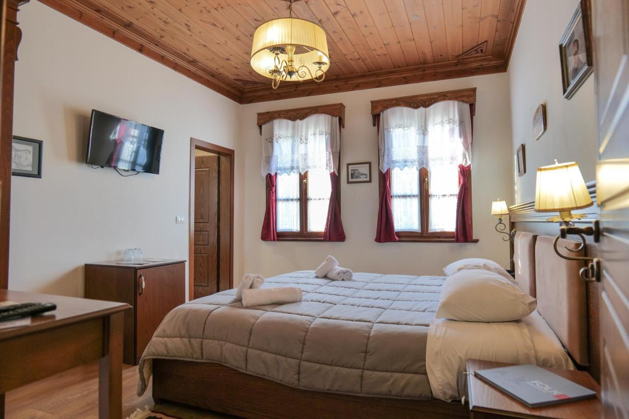 Hotel Bineri Gjirokaster Bagian luar foto