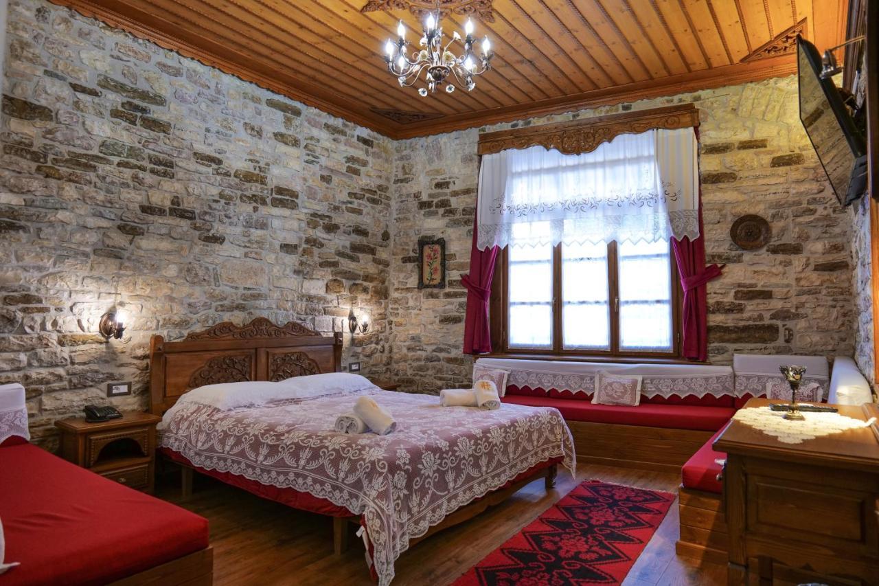 Hotel Bineri Gjirokaster Bagian luar foto