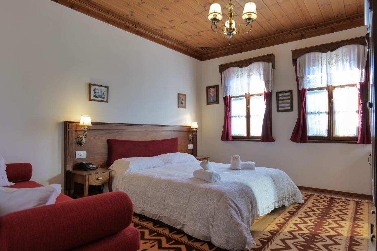 Hotel Bineri Gjirokaster Bagian luar foto