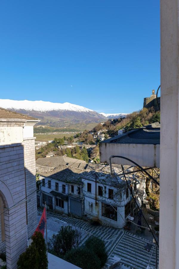Hotel Bineri Gjirokaster Bagian luar foto