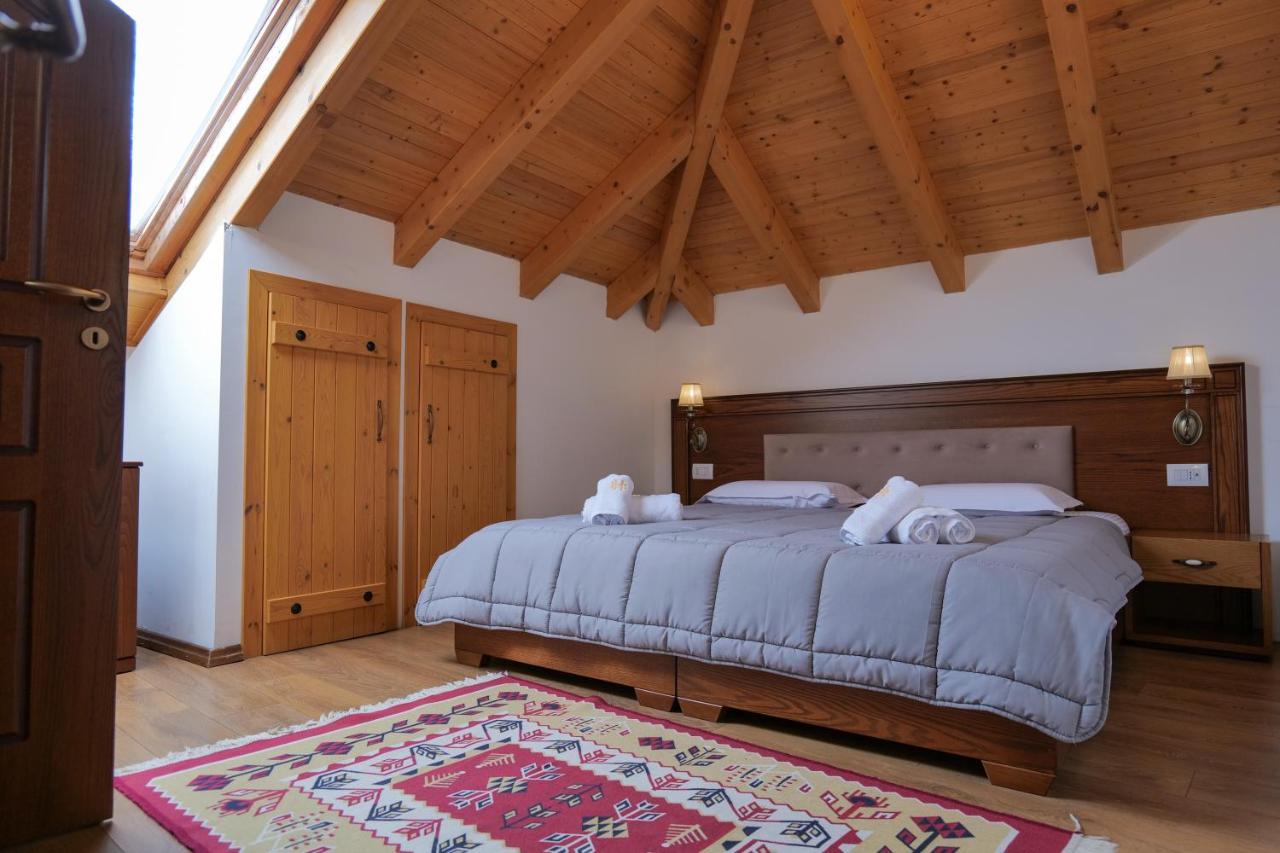 Hotel Bineri Gjirokaster Bagian luar foto
