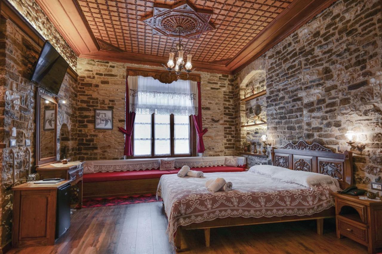 Hotel Bineri Gjirokaster Bagian luar foto